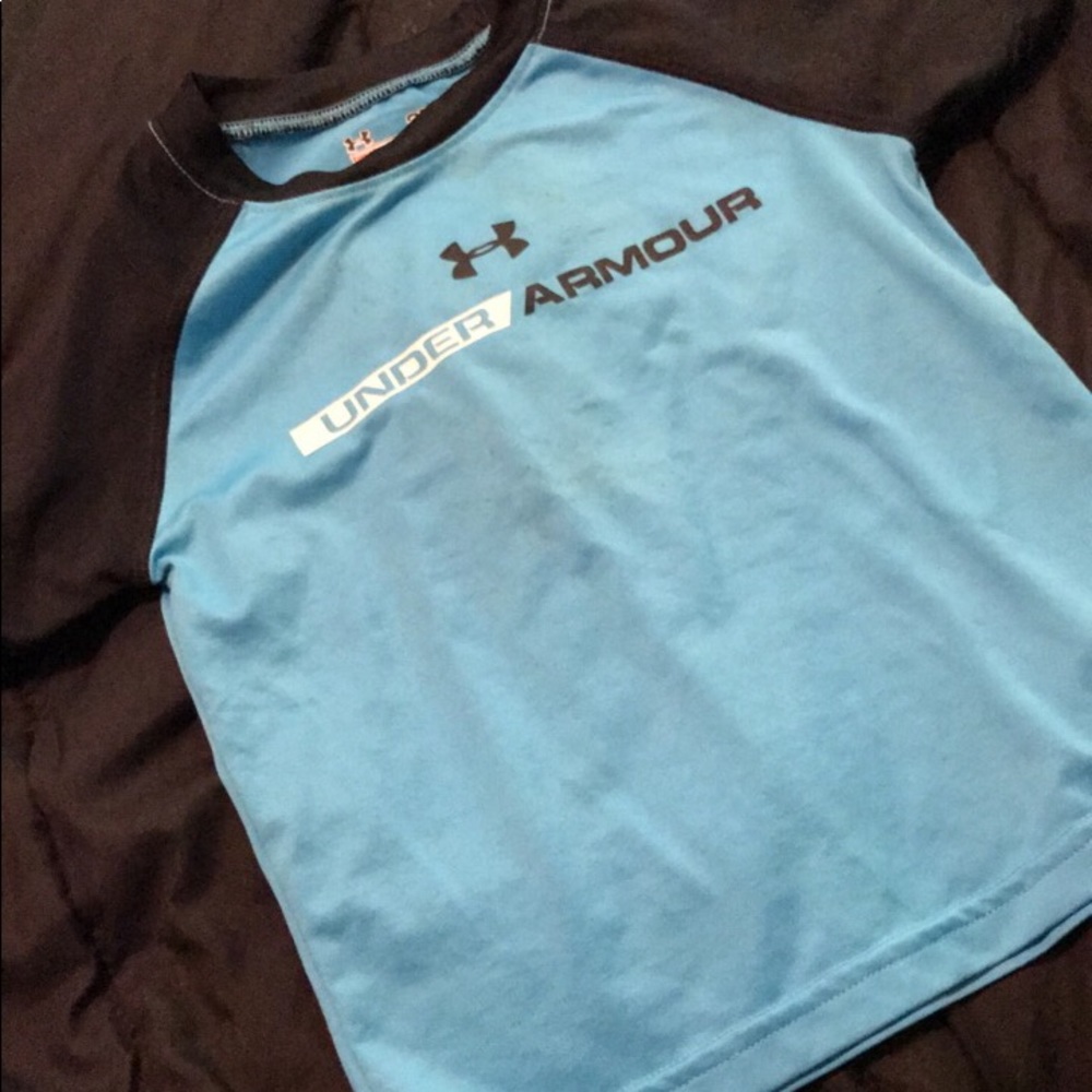 Under armour boys top